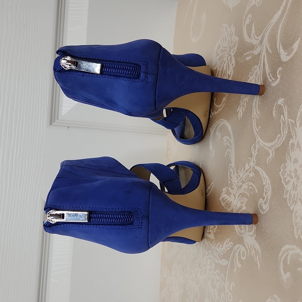 INC International Concepts bright cobalt blue stiletto statement heels size 9.5 - Picture 4 of 16